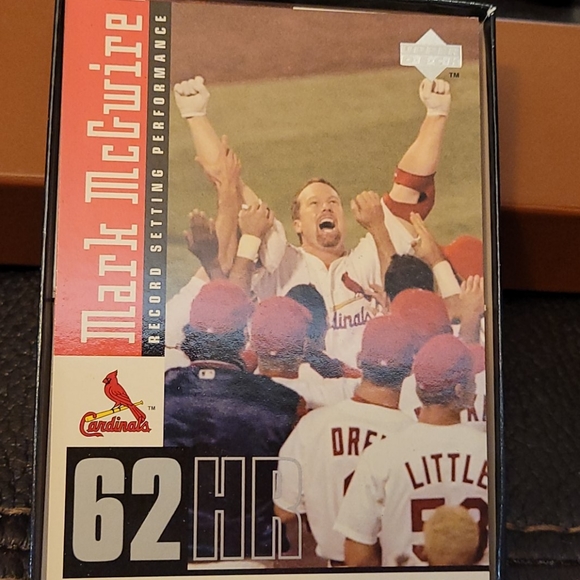 Mark Mcgwire baseball card set - Picture 2 of 3